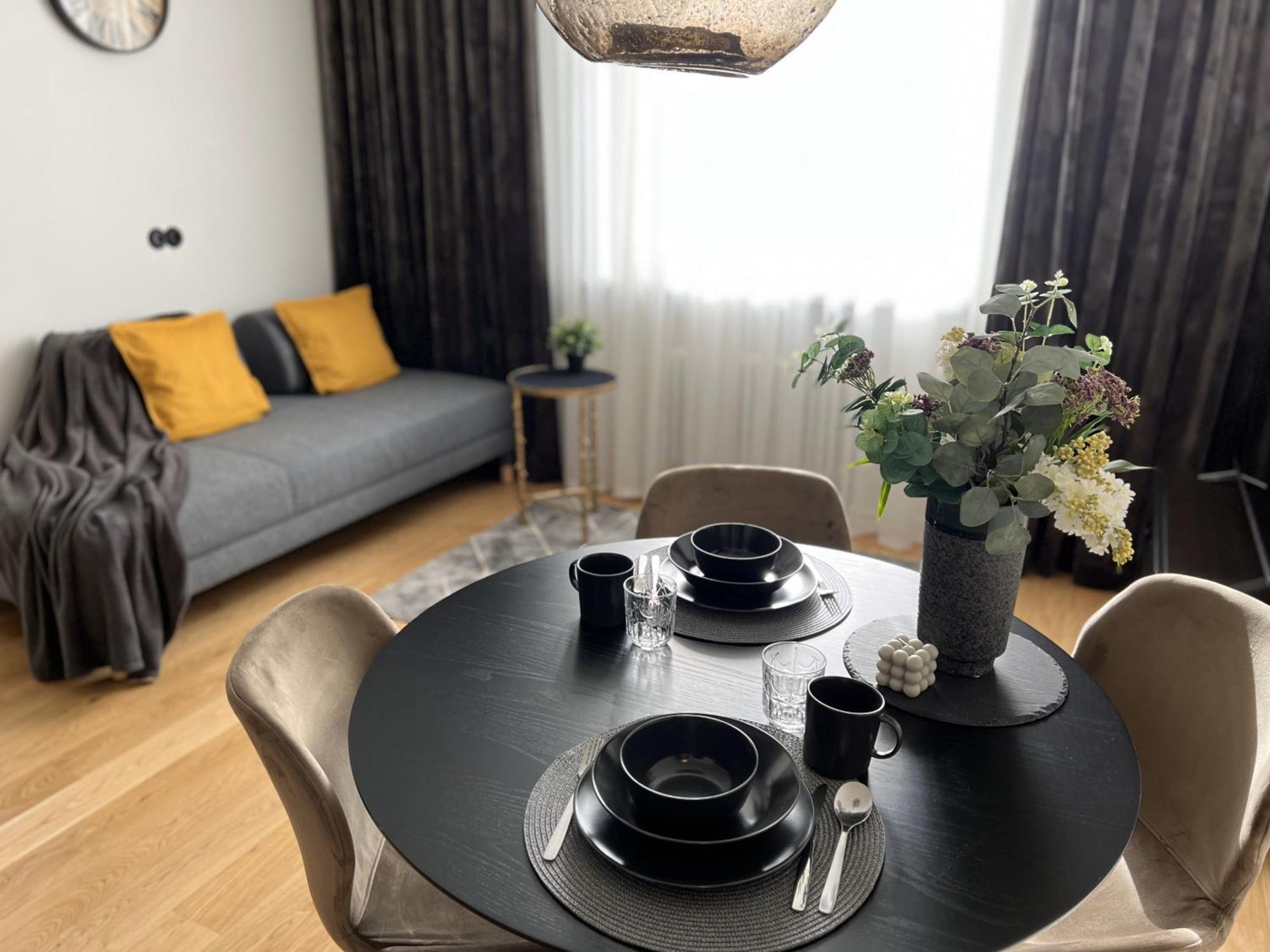 Cozy Apartment In Old Town Тарту Экстерьер фото