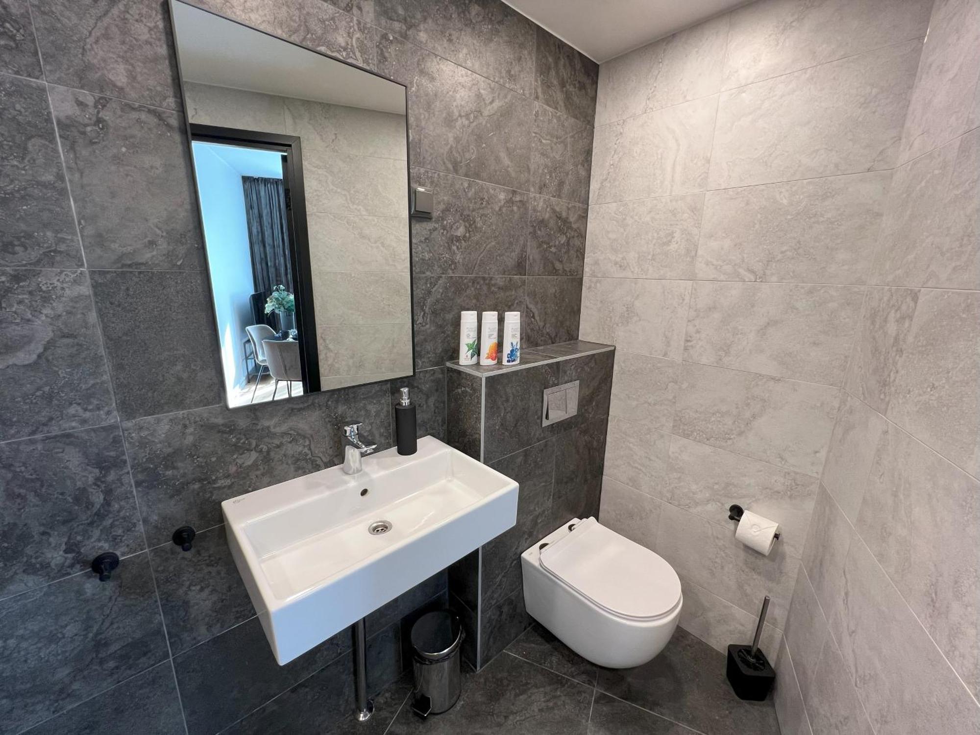 Cozy Apartment In Old Town Тарту Экстерьер фото